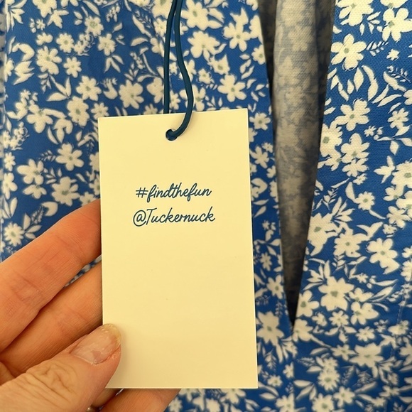 Southern Charm Style Tuckernuck x Cameran Eubanks Blooms on Broad Flutter Sleeve - Picture 7 of 10